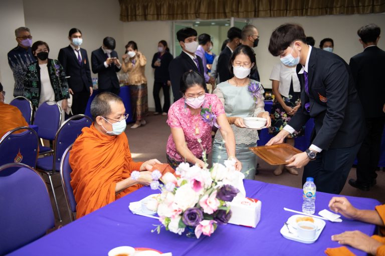 Rajamangala University of Technology Phra Nakhon (RMUTP) organized a retirement event for government officials for the year 2022