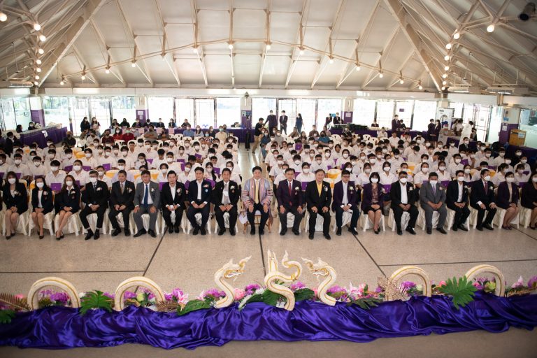 The ceremony for conferring certificates to graduates of Vocational Certificate (Vocational Certificate or Vocational Diploma) for the academic year 2022.