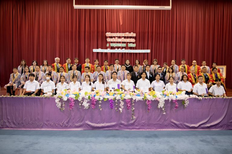 Rajamangala University of Technology Phra Nakhon Holds the 4th Certificate Awarding Ceremony for Vocational Certificate Graduates of the 2023 Academic Year