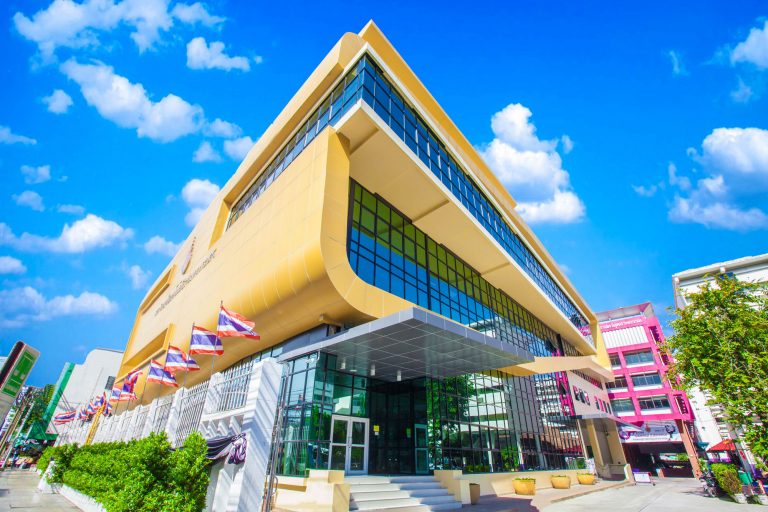 Top 10 Most Popular Programs at Rajamangala University of Technology Phra Nakhon in 2024.